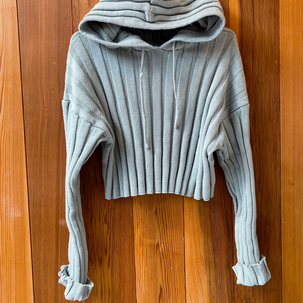 Cropped knit sweater